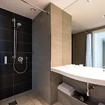 فندق Aquatis