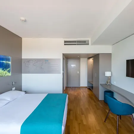 Aquatis Hotel Лозана