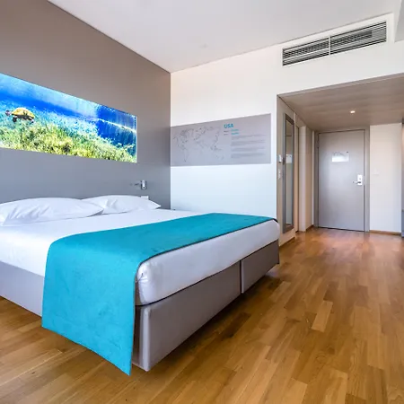 Aquatis Hotel