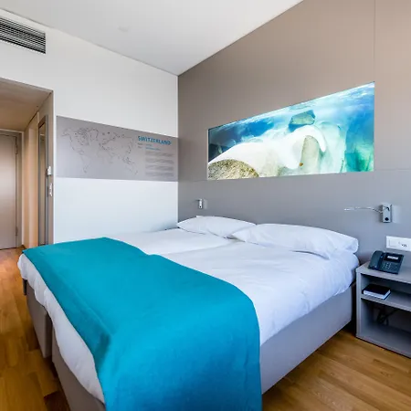 Aquatis 4*