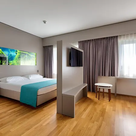 Aquatis Hotel 4*