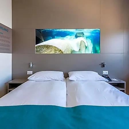 Aquatis Hotel 4*