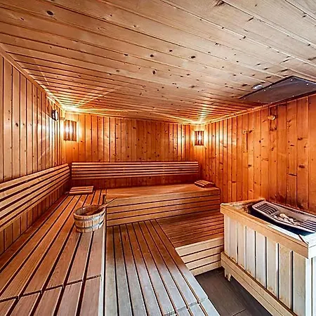 Aquatis 4*