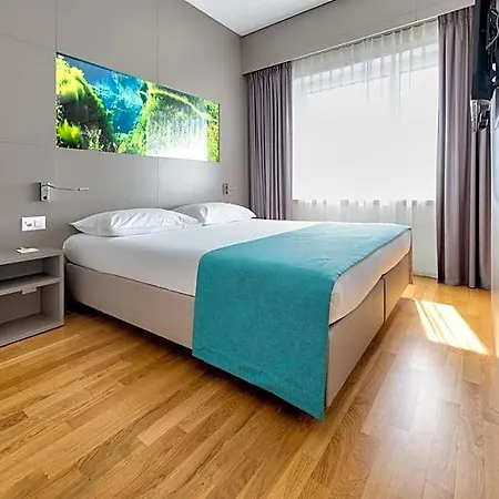 Aquatis Hotel 4*