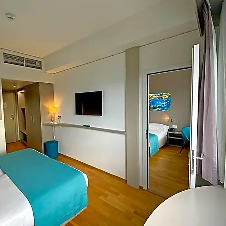 Hotel Aquatis 4*